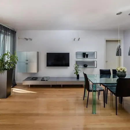 Hermosa Luxury