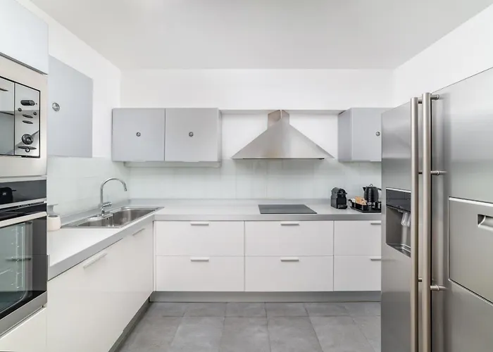 Hermosa Luxury דירה