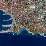 Hermosa Luxury Split
